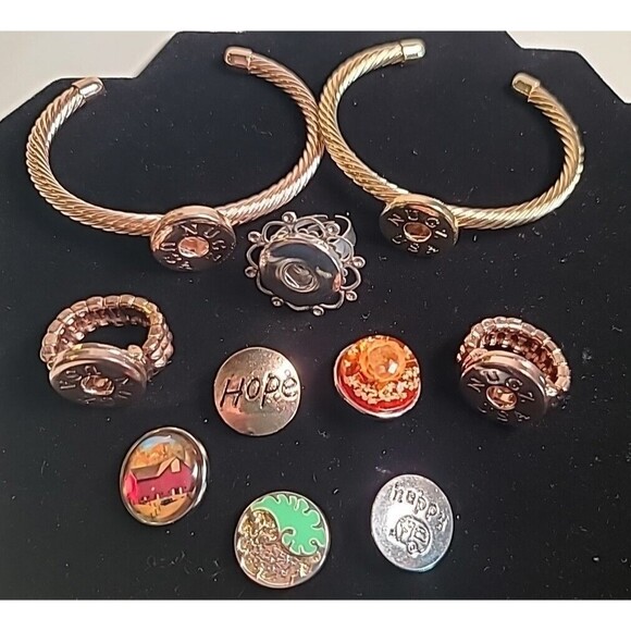 NWOT Mixed Lot NUGZ 2 Bracelets 3 Rings 5 Interchangeable Charms - Picture 1 of 5